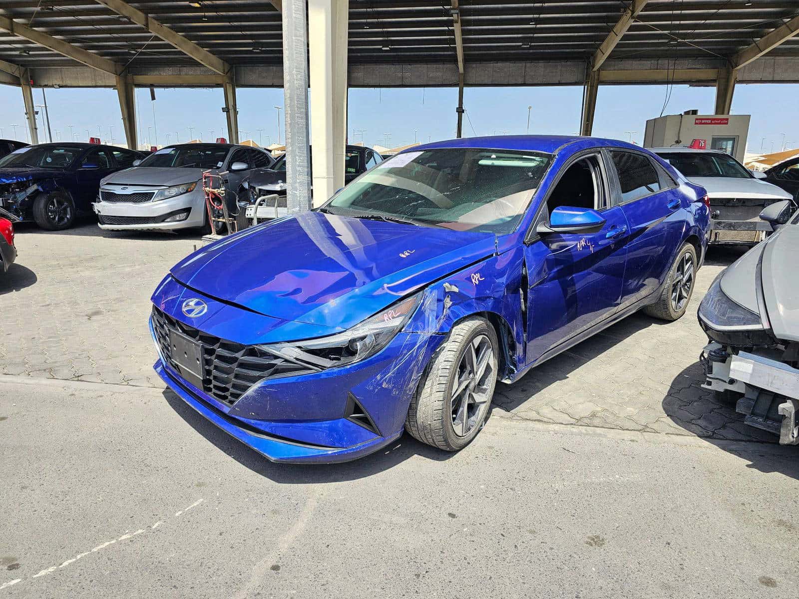 HYUNDAI ELANTRA 2023 thumbnail 3