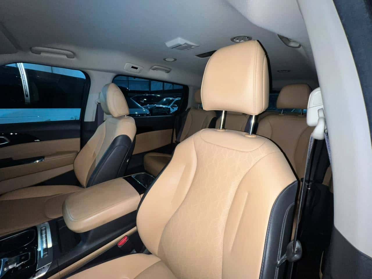Kia CARNIVAL EX 2022 thumbnail 6