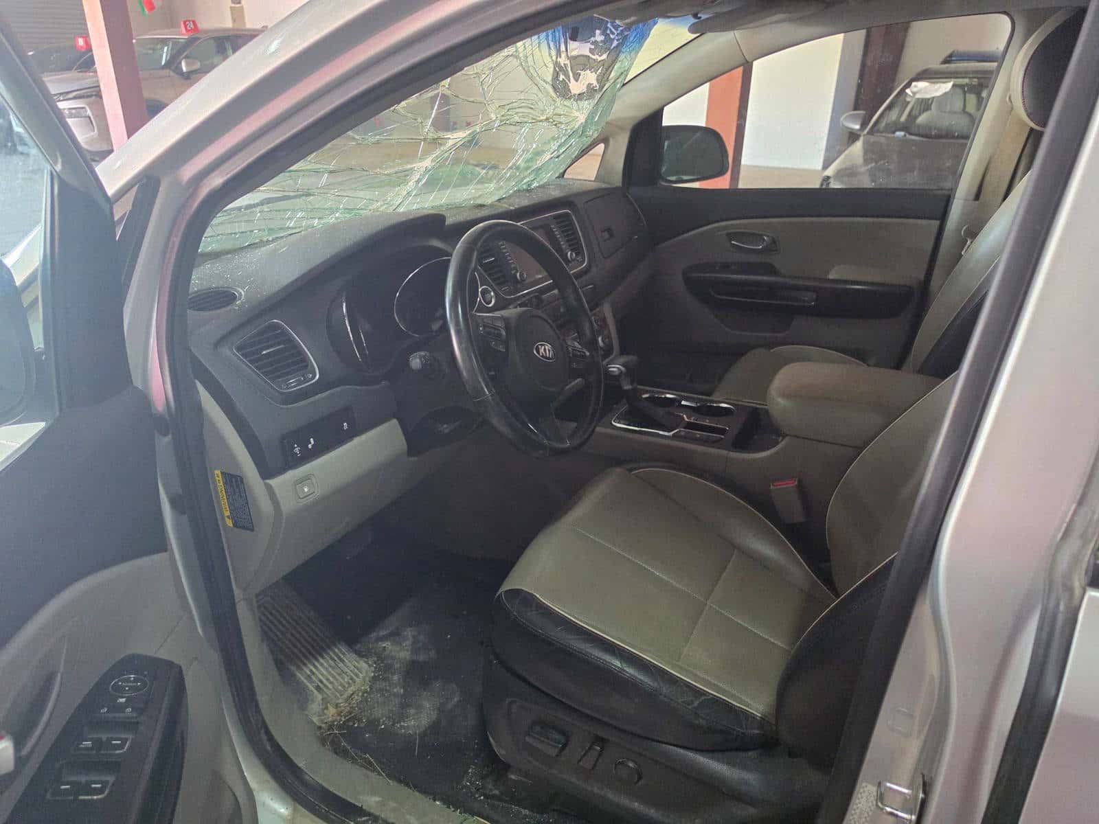 KIA SEDONA 2020 thumbnail 7