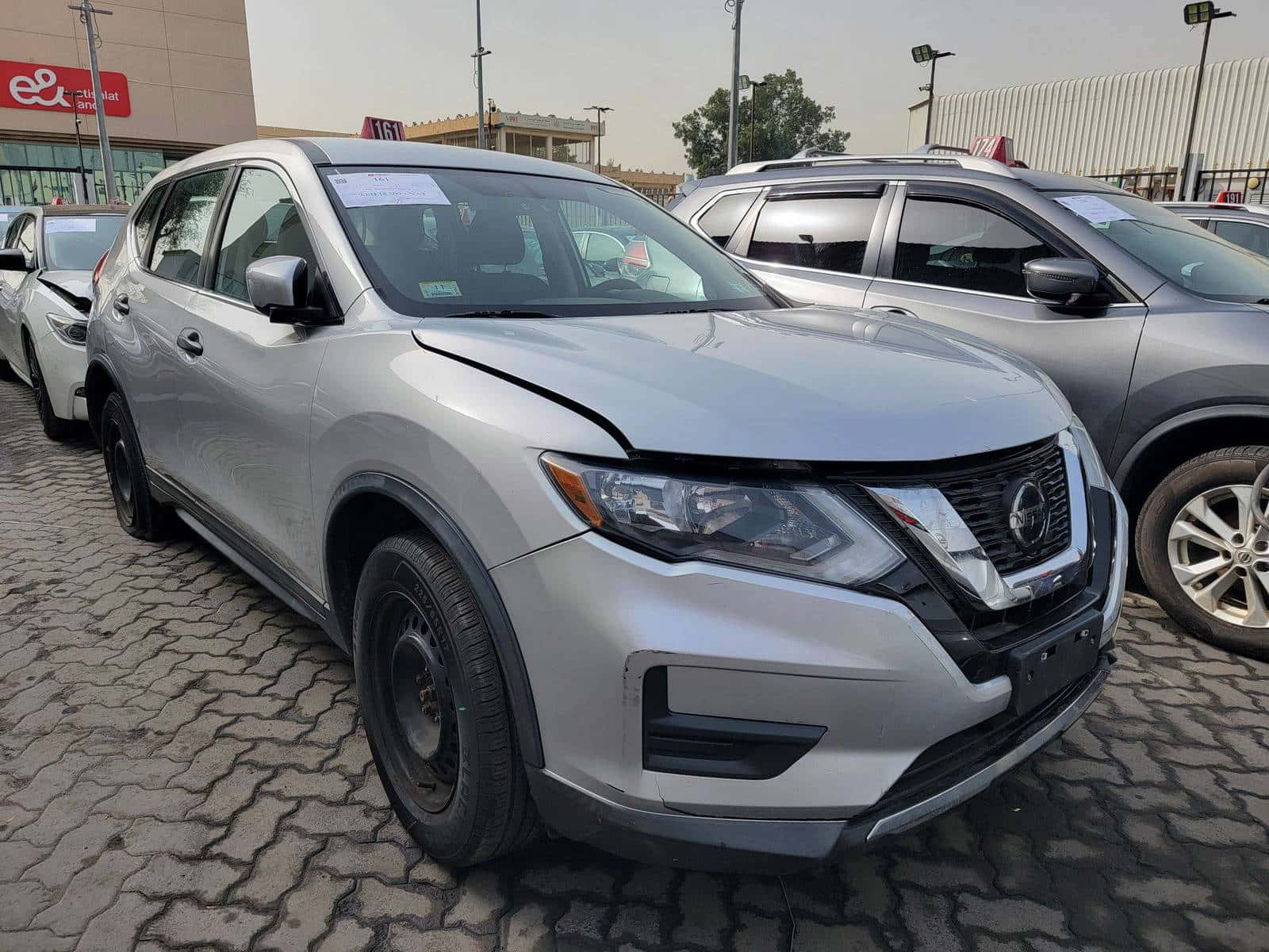 Nissan Rogue 2018 thumbnail 3