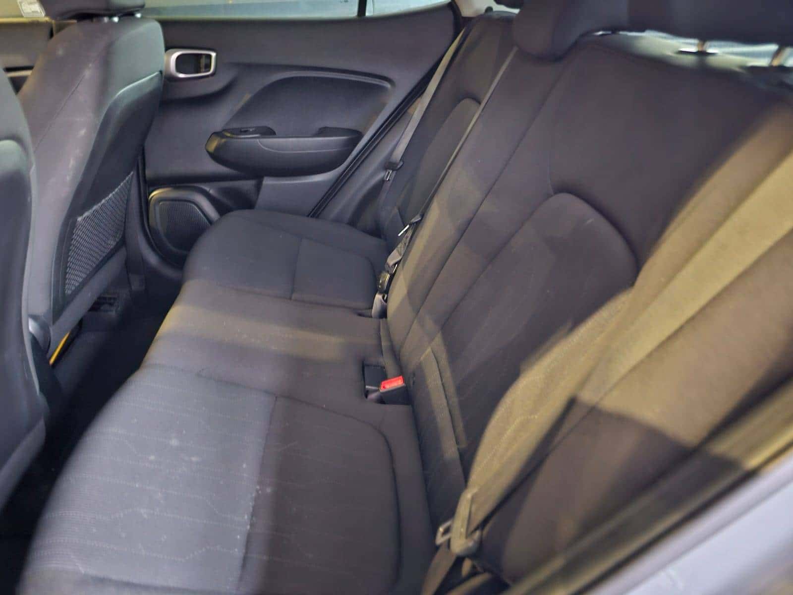 HYUNDAI VENUE SE 2021 thumbnail 6