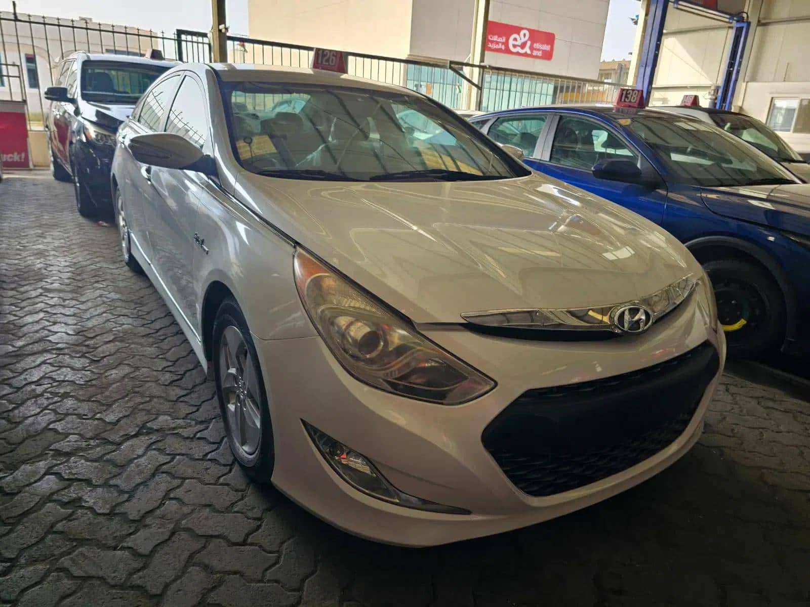 Hyundai Sonata 2012 thumbnail 3