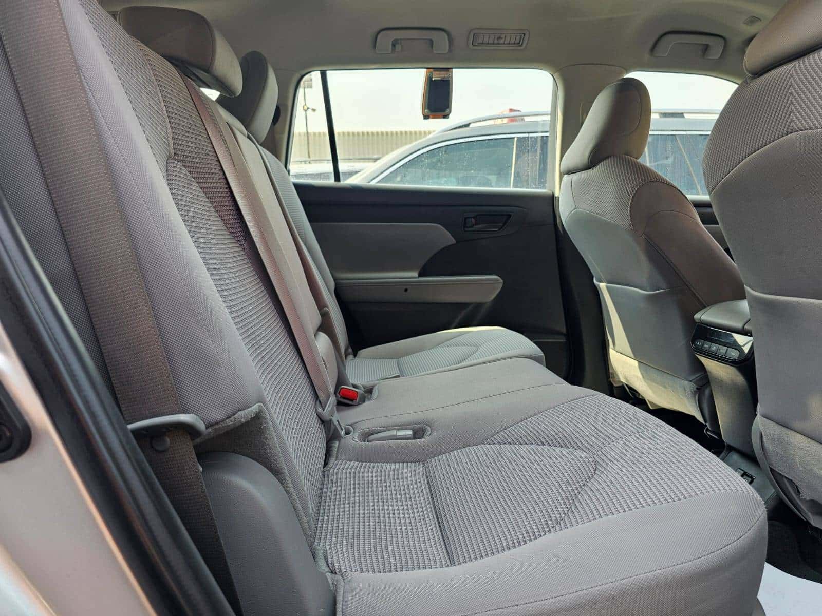 Toyota Grand Highlander 2024 thumbnail 6