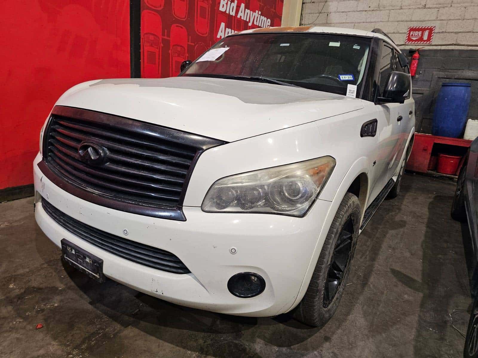 INFINITI QX80 2014 thumbnail 5