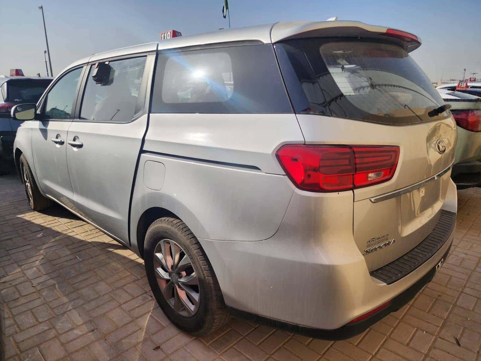 KIA SEDONA - Exterior