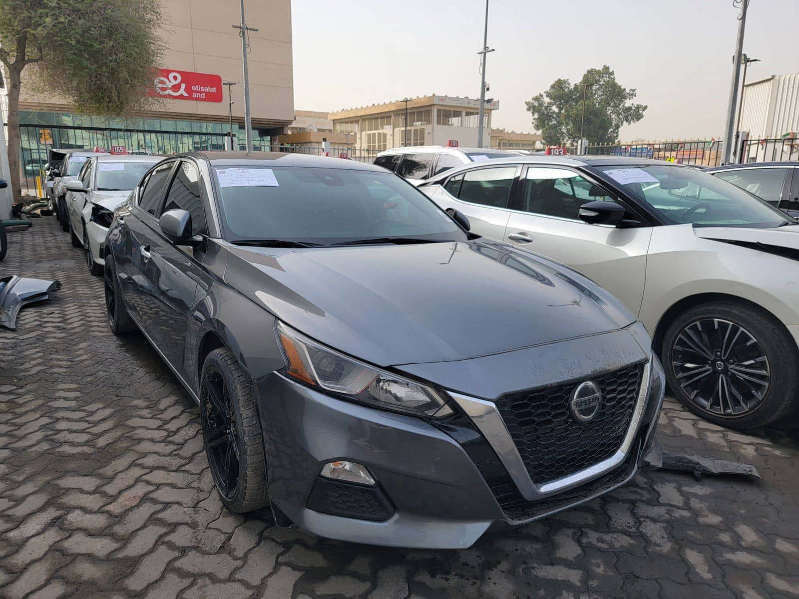 NISSAN ALTIMA - Exterior