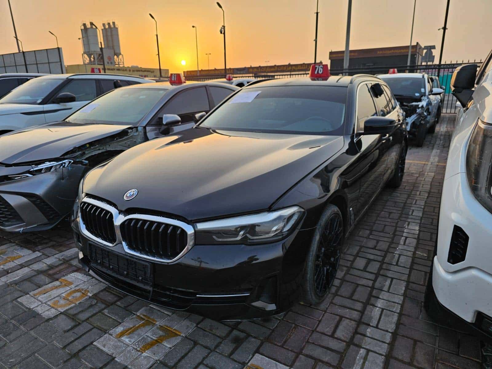 BMW 520I 2023 thumbnail 4