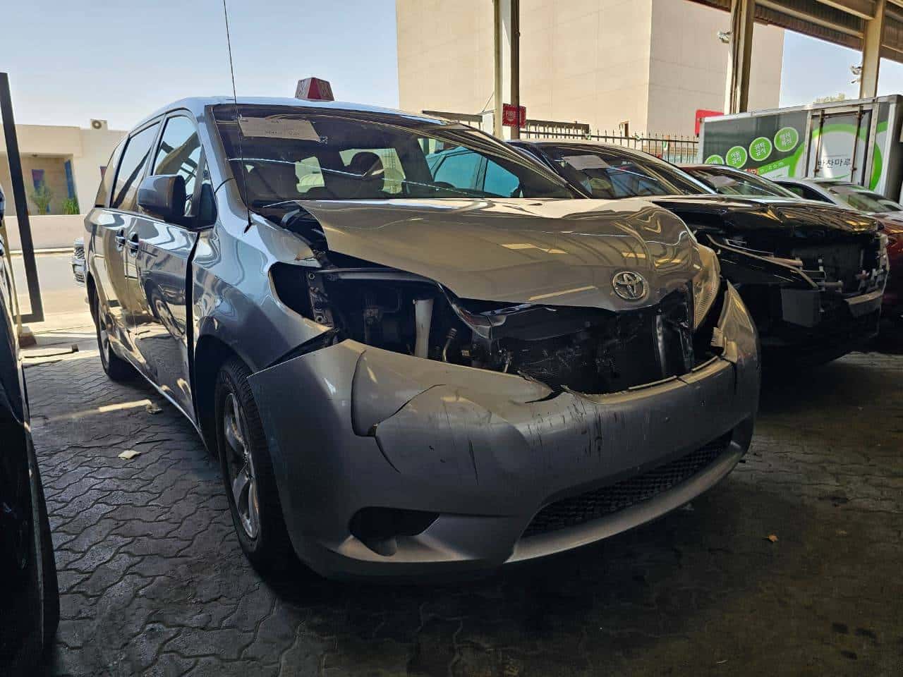 TOYOTA SIENNA 2013 thumbnail 5