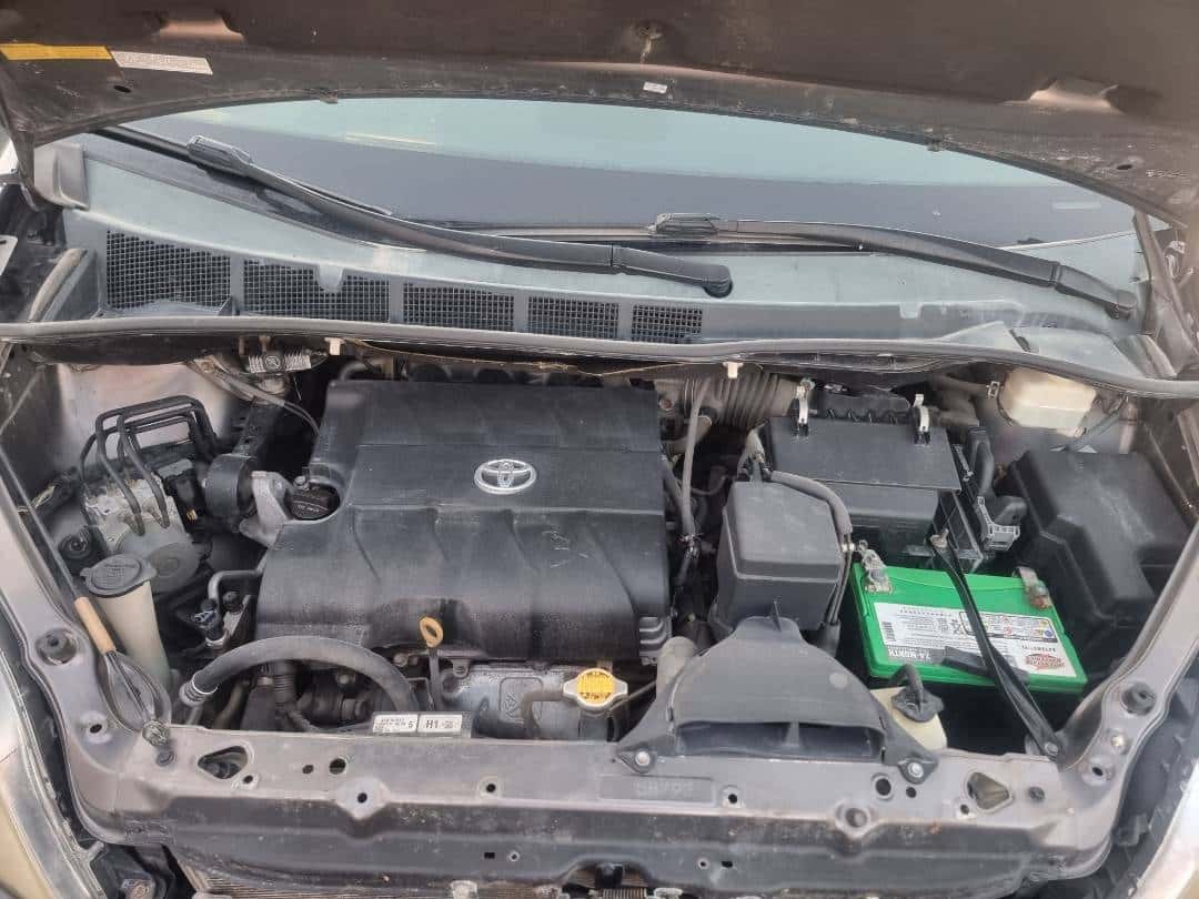 TOYOTA SIENNA 2011 thumbnail 7