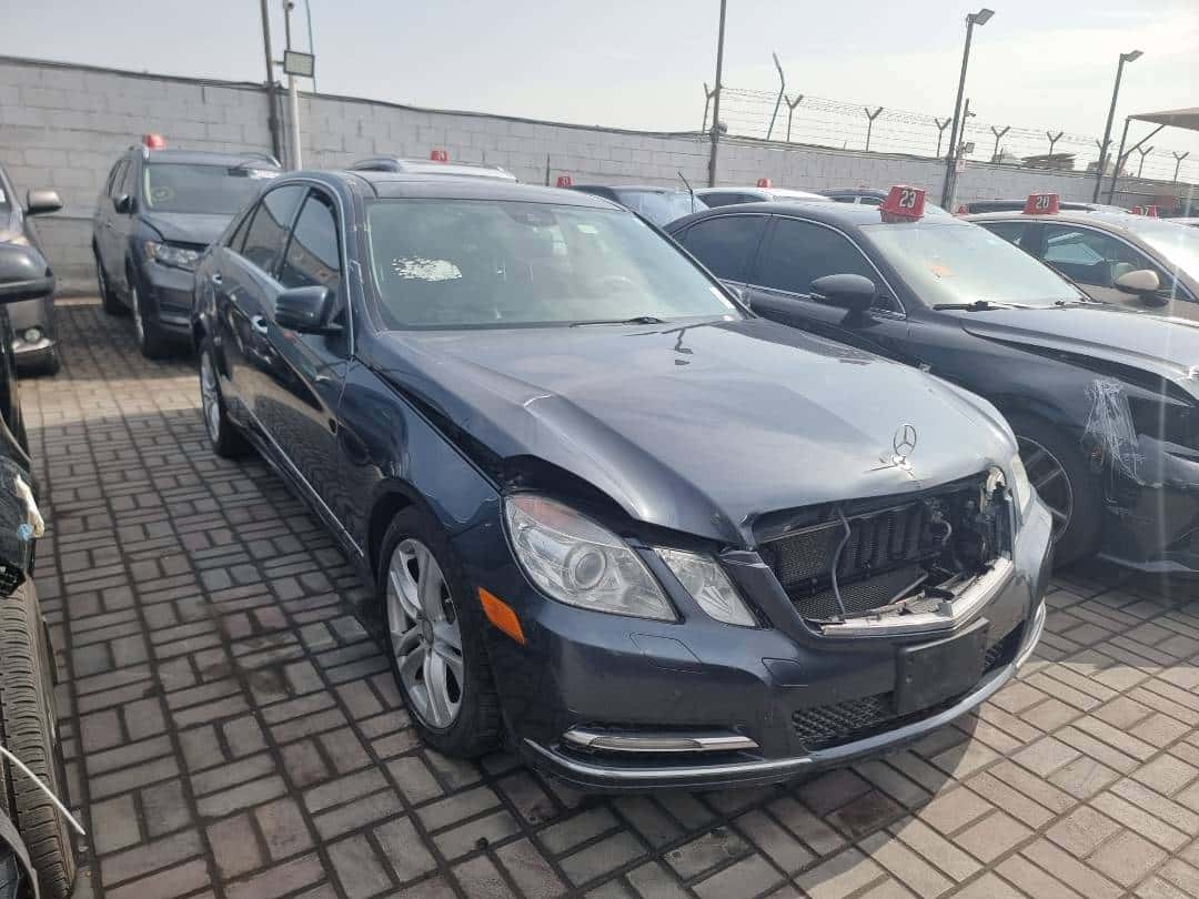 MERCEDES BENZ E 350 - Exterior