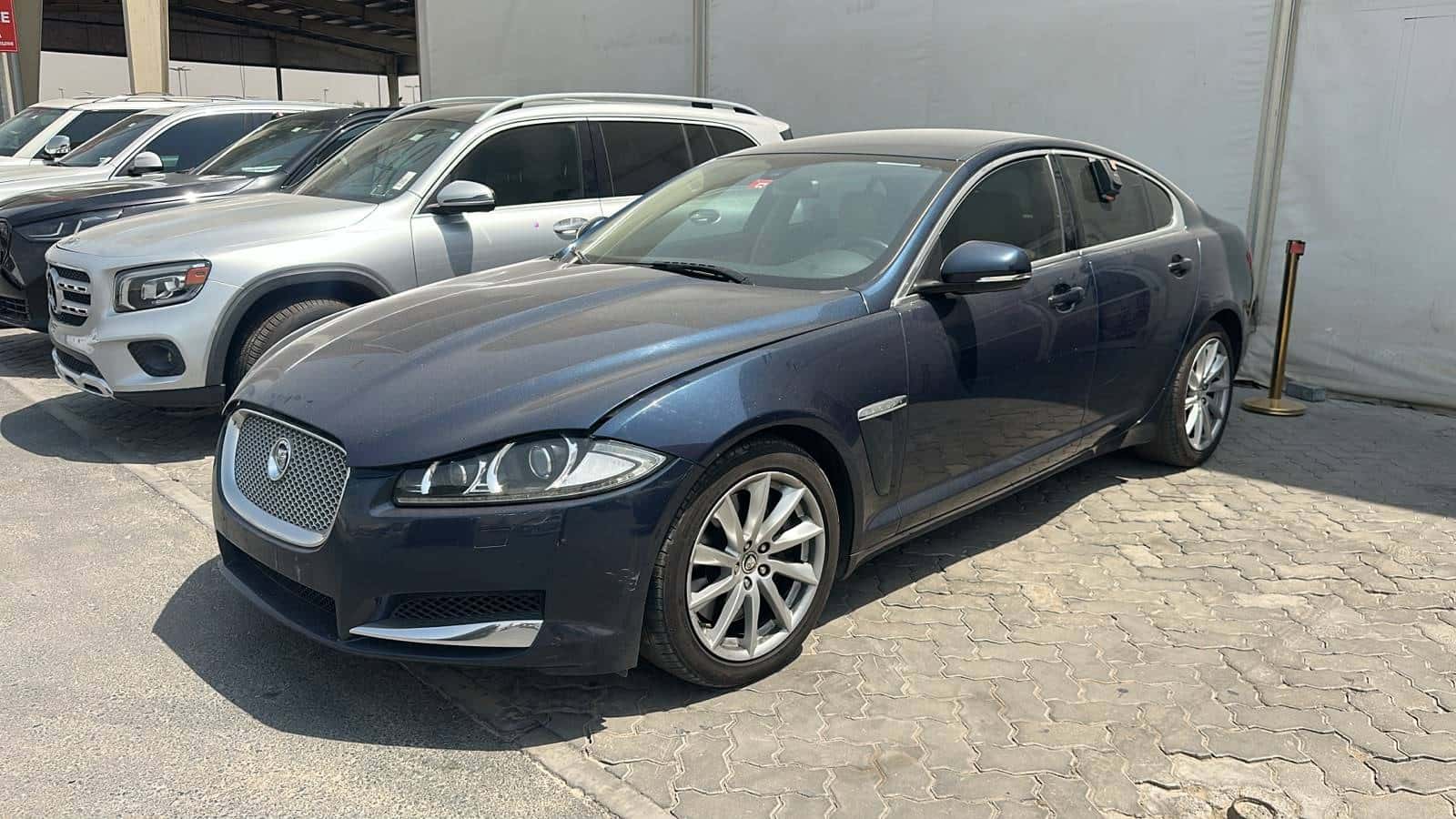 Jaguar XF 2012 thumbnail 1