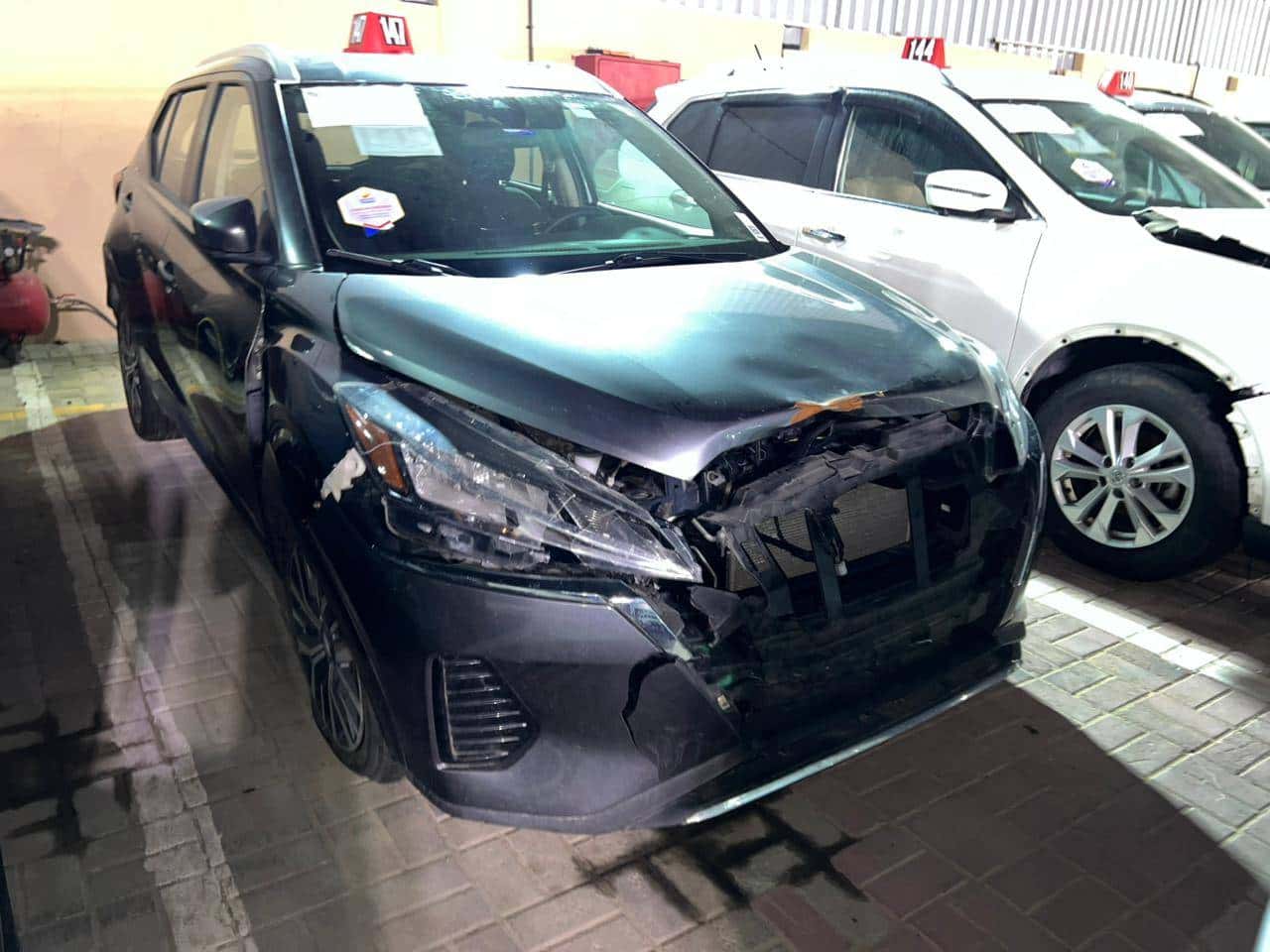 NISSAN KICKS 2023 thumbnail 3
