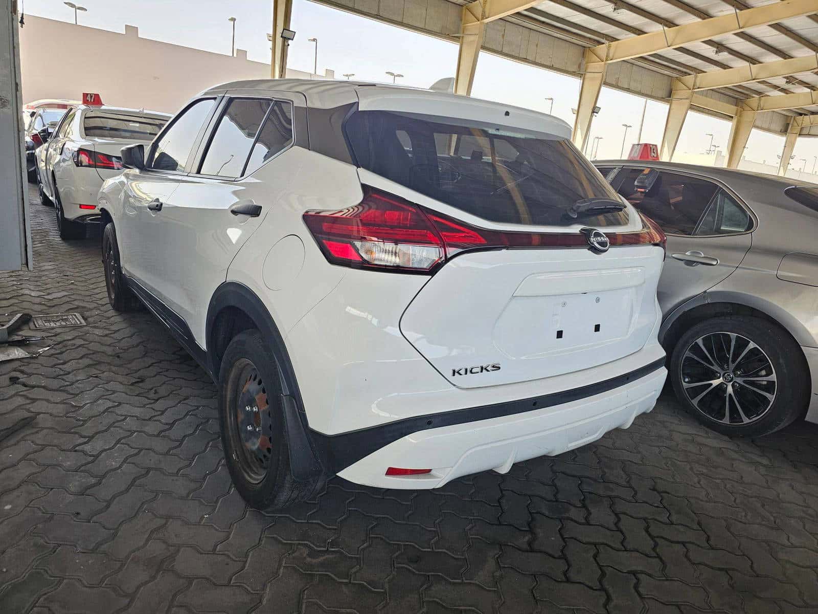 NISSAN KICKS 2022 thumbnail 3