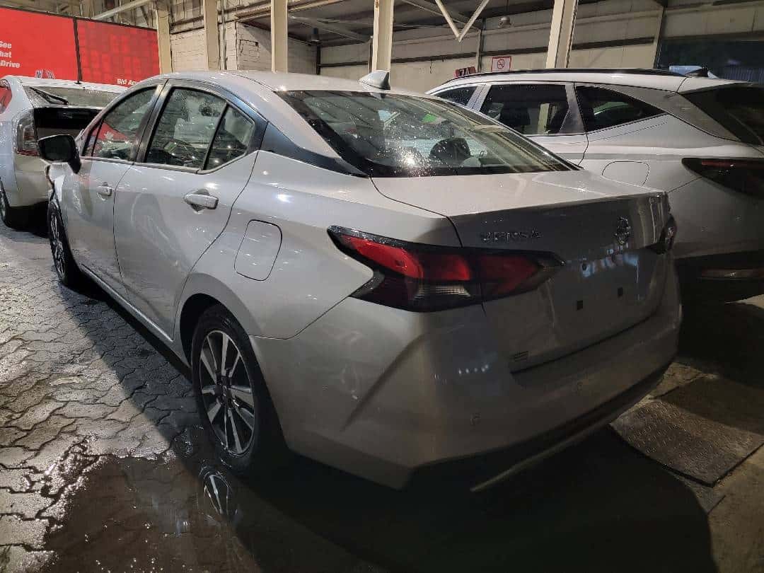 Nissan Versa 2021 thumbnail 1