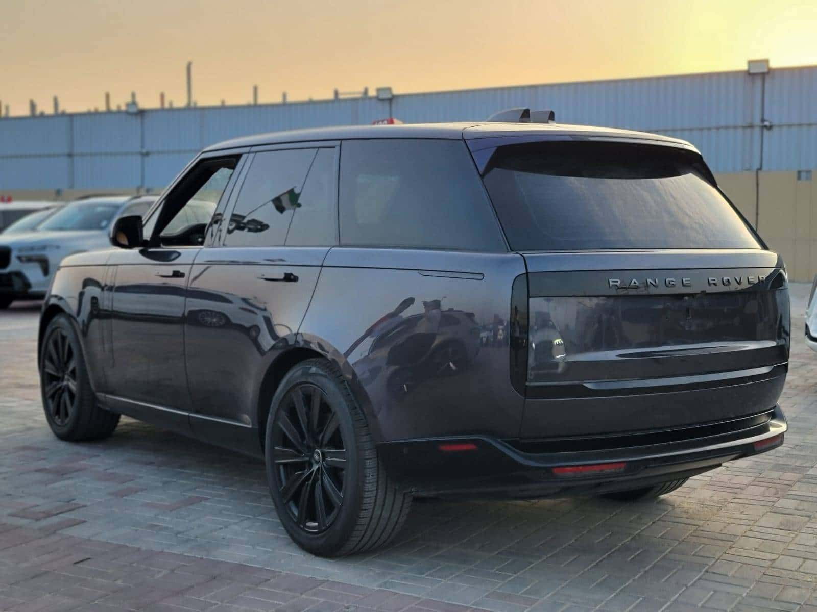 LAND ROVER RANGE ROVER 2023 thumbnail 2