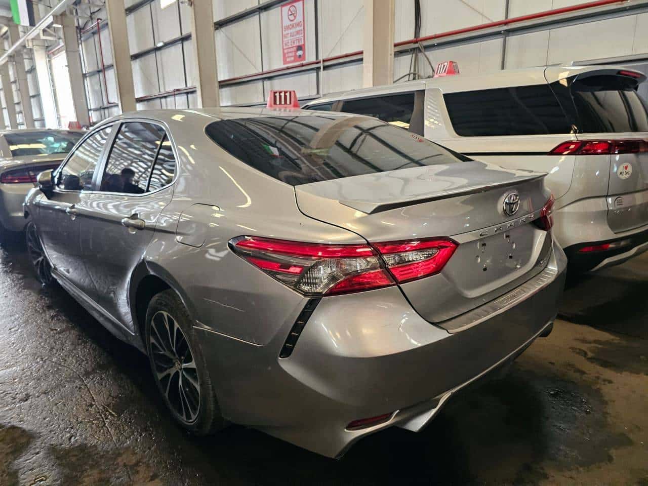 Toyota Camry 2018 thumbnail 1