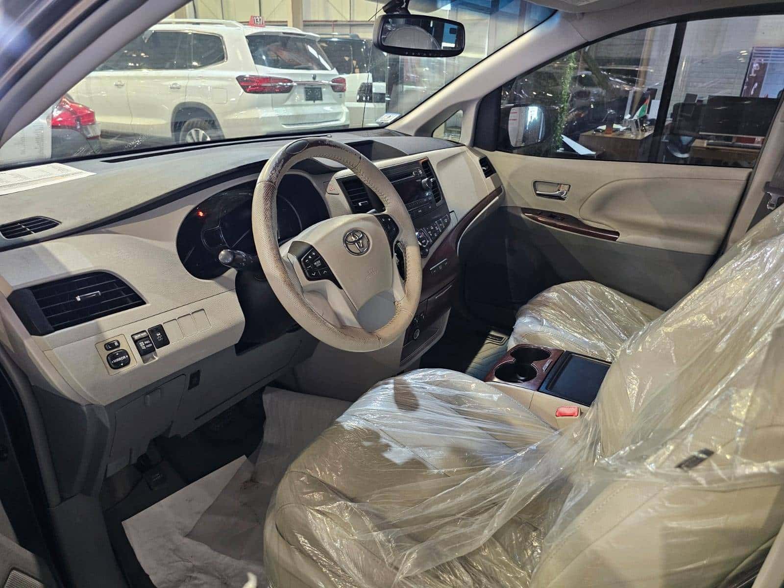 Toyota Sienna 2014 thumbnail 7