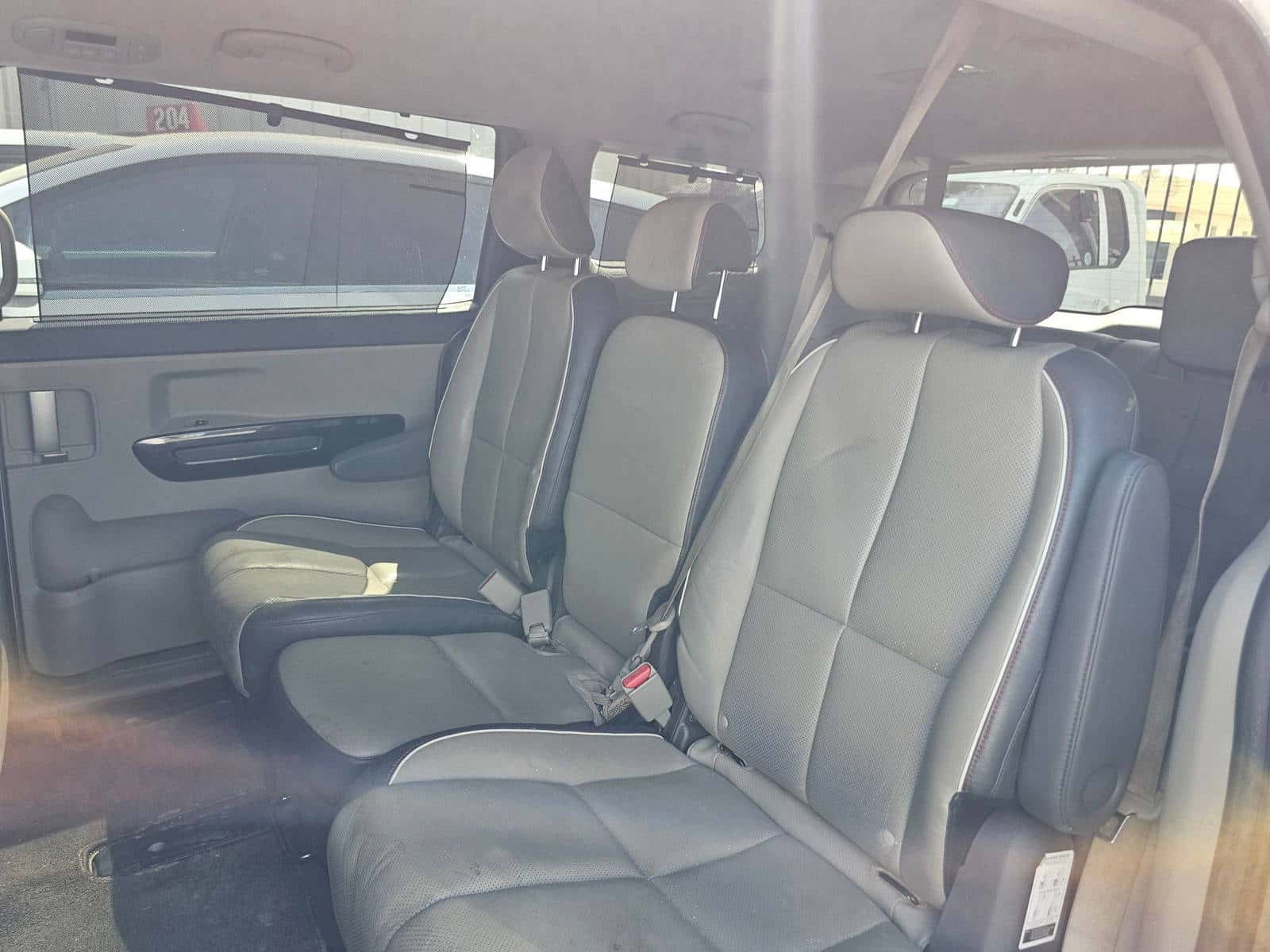 KIA SEDONA 2016 thumbnail 6