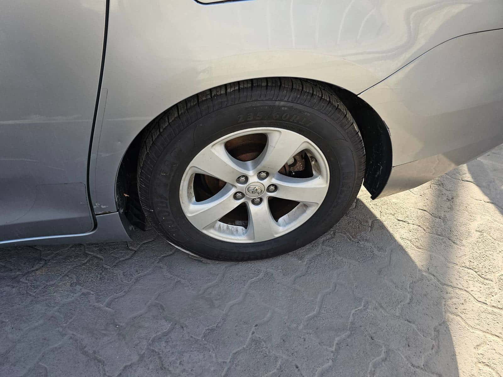 TOYOTA SIENNA 2011 thumbnail 5