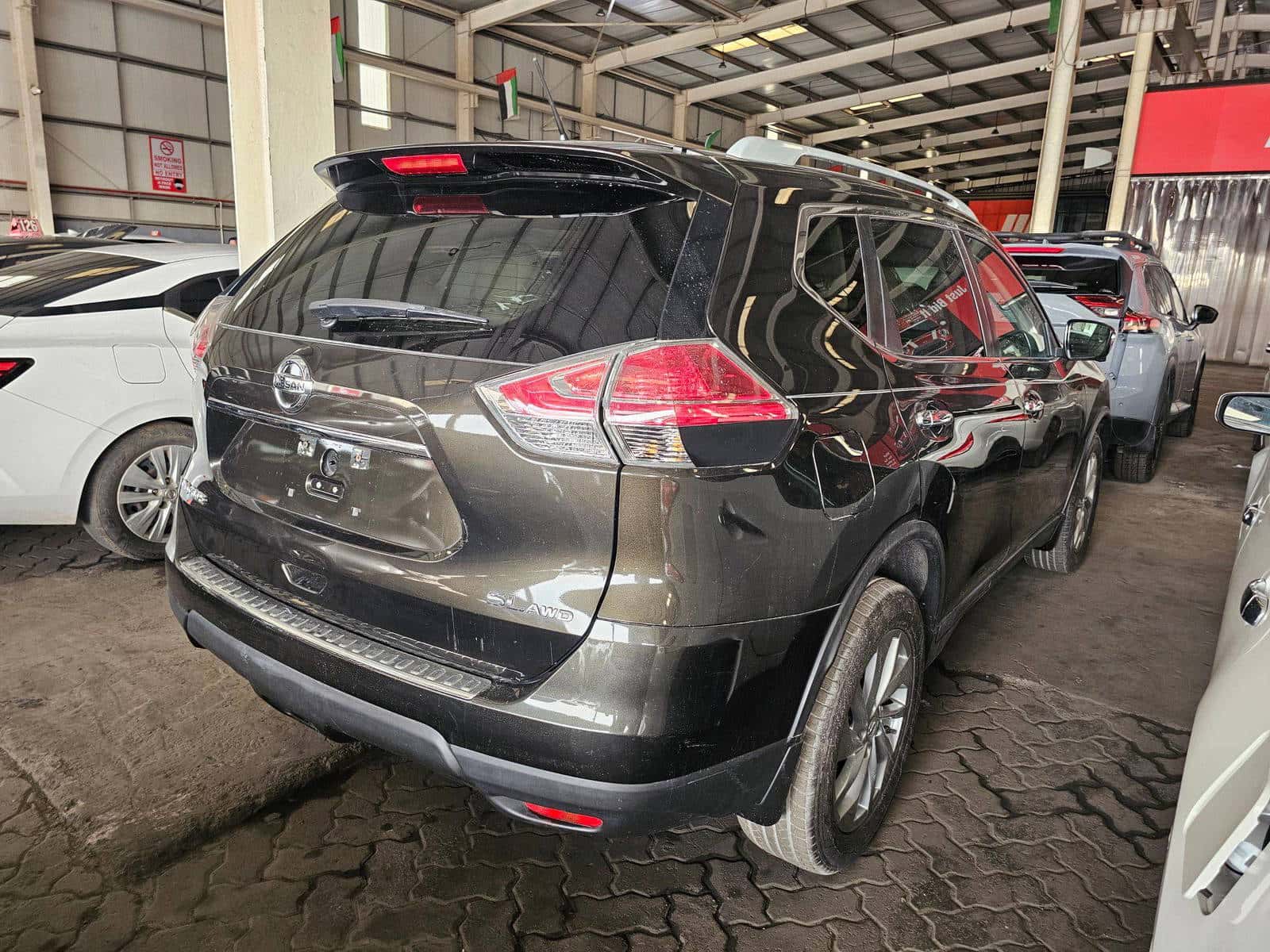 Nissan Rogue 2015 thumbnail 2