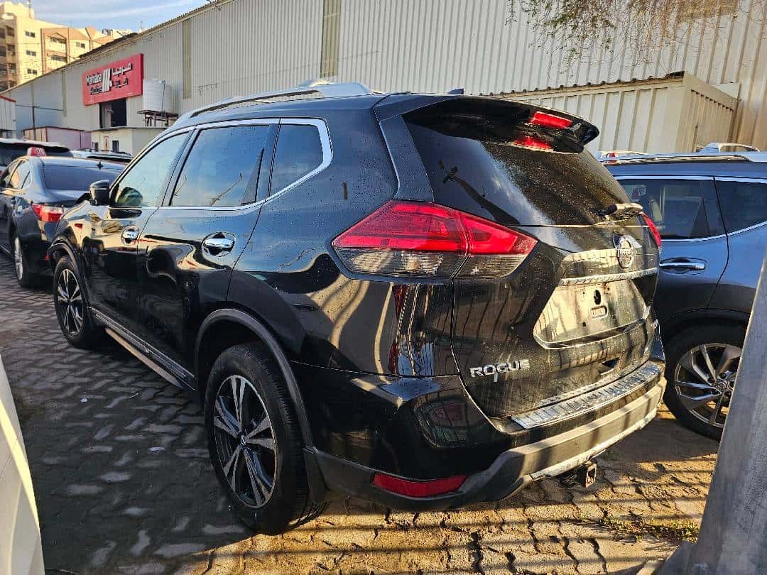 Nissan Rogue 2017 thumbnail 1