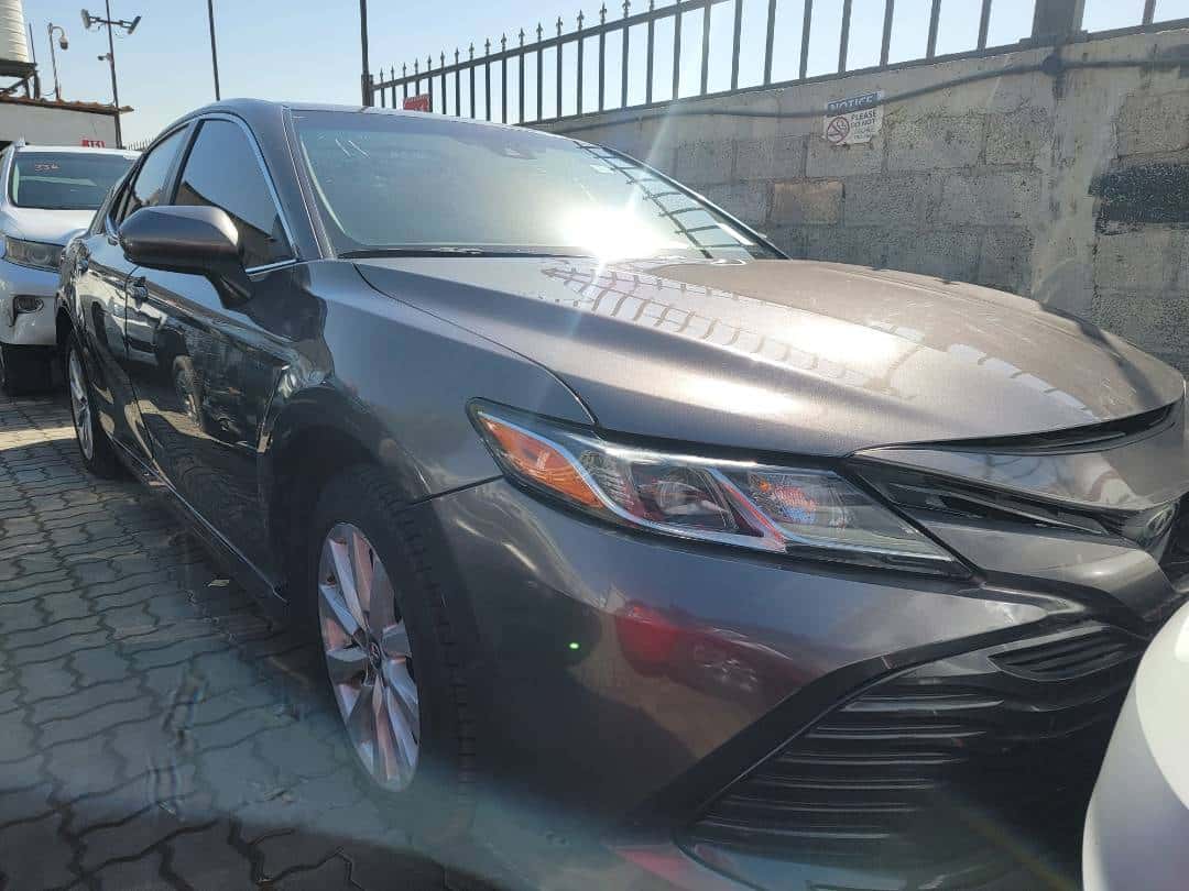 TOYOTA CAMRY - Exterior