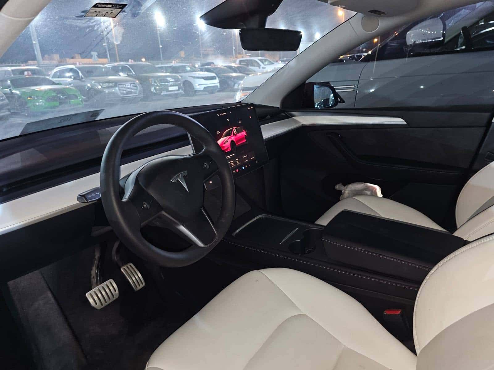Tesla Model Y 2024 thumbnail 6
