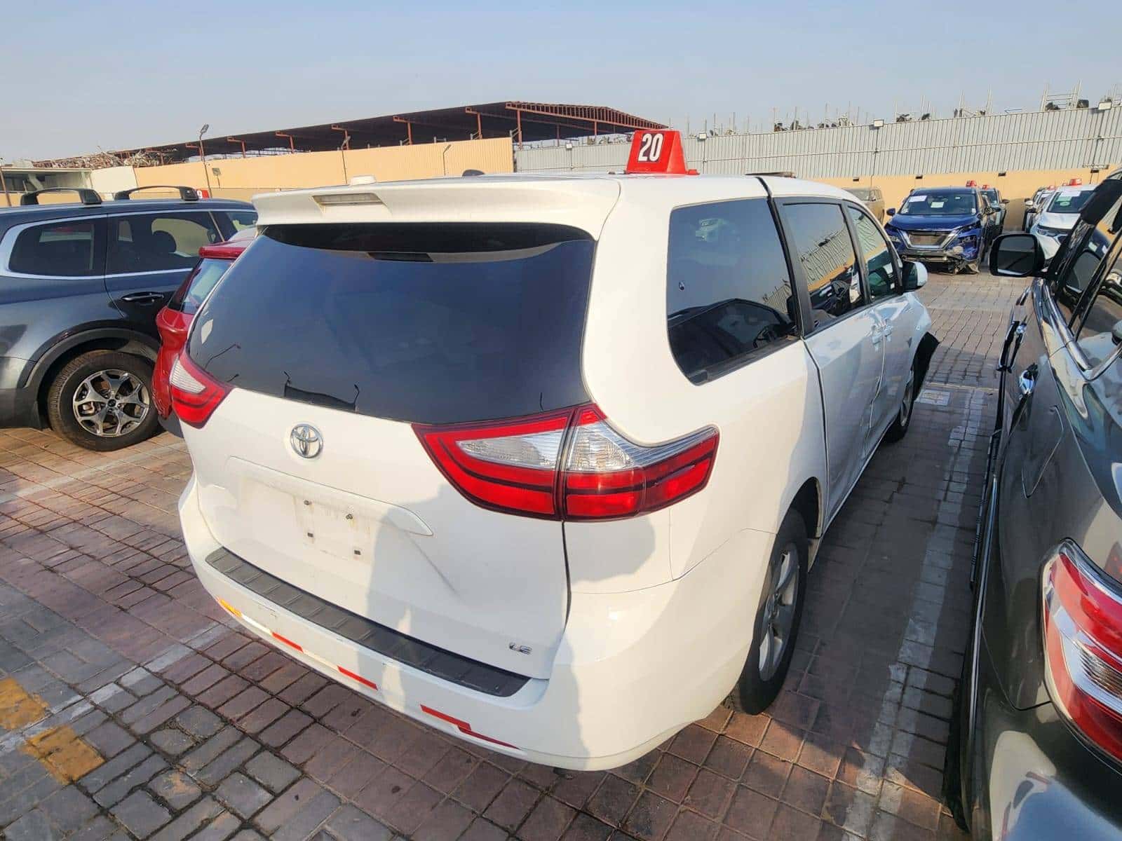 Toyota Sienna 2016 thumbnail 4
