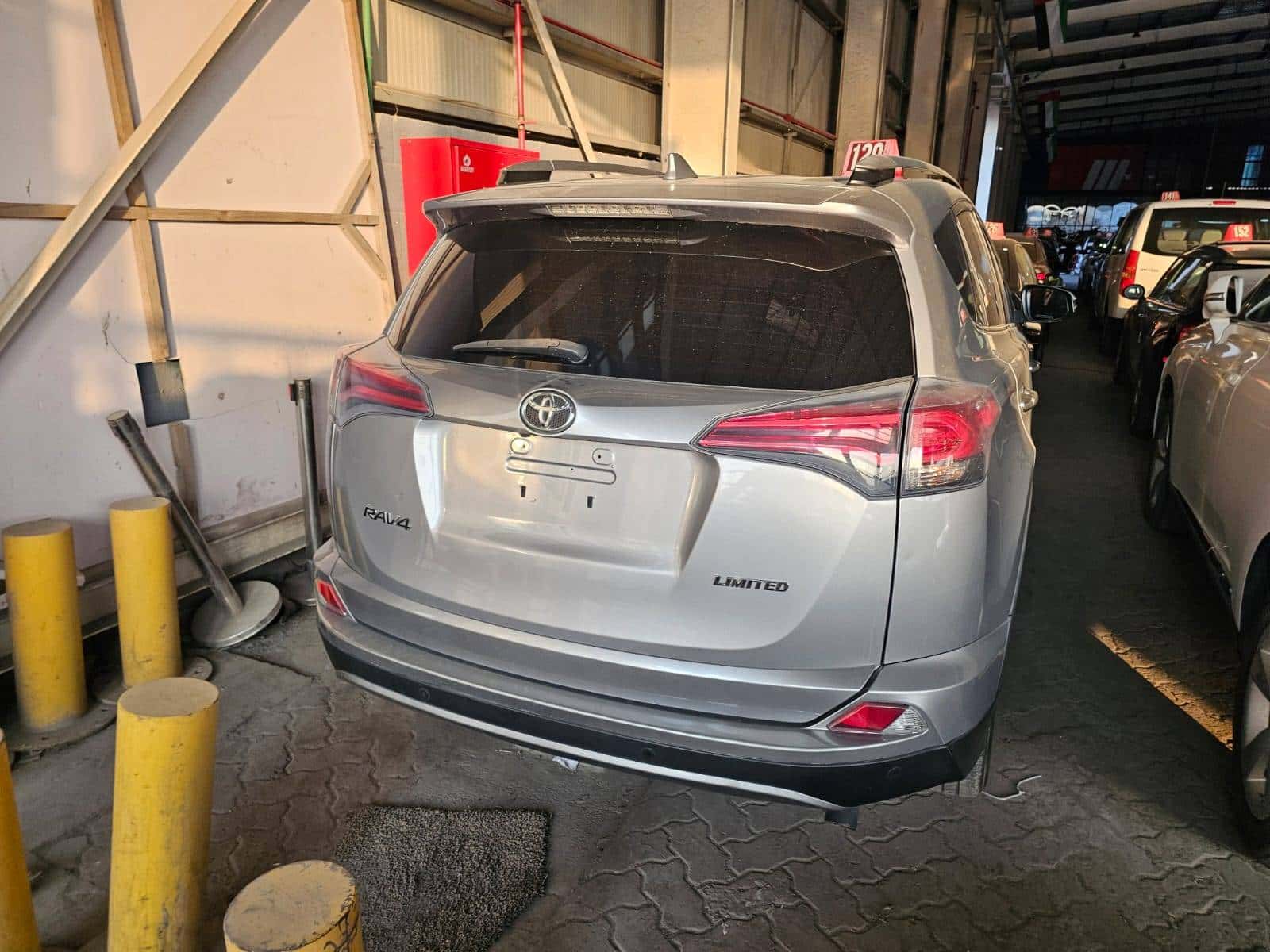 Toyota RAV4 2017 thumbnail 4