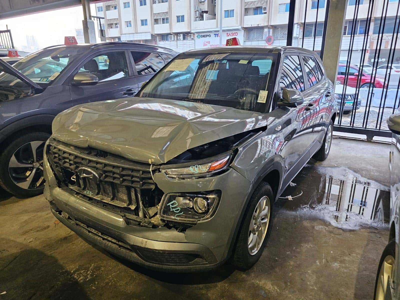 HYUNDAI VENUE SE 2021 thumbnail 3