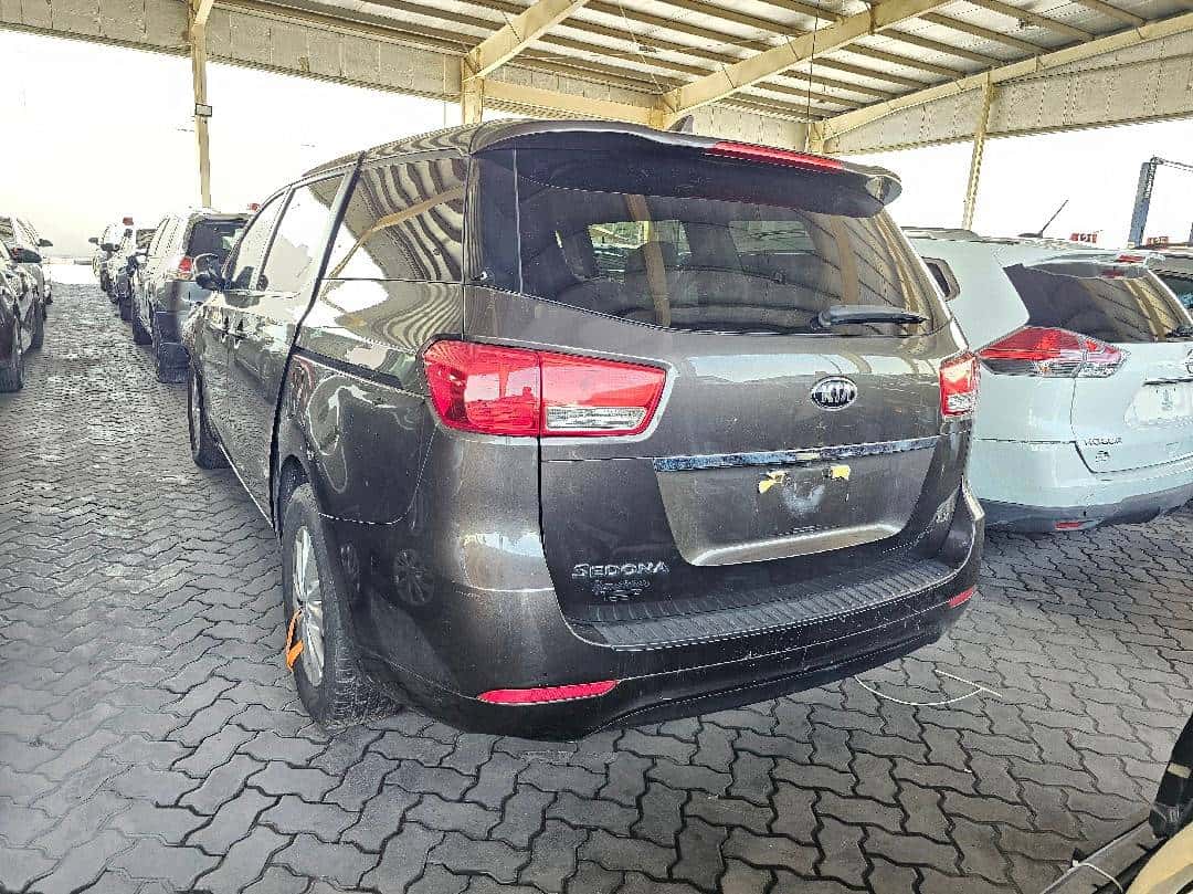 KIA SEDONA 2018 thumbnail 1