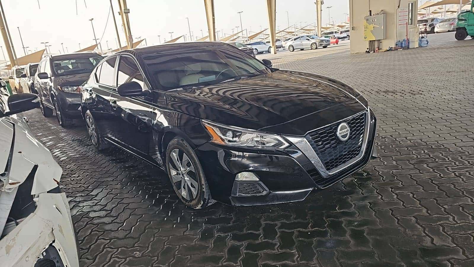 Nissan Altima 2019 thumbnail 1