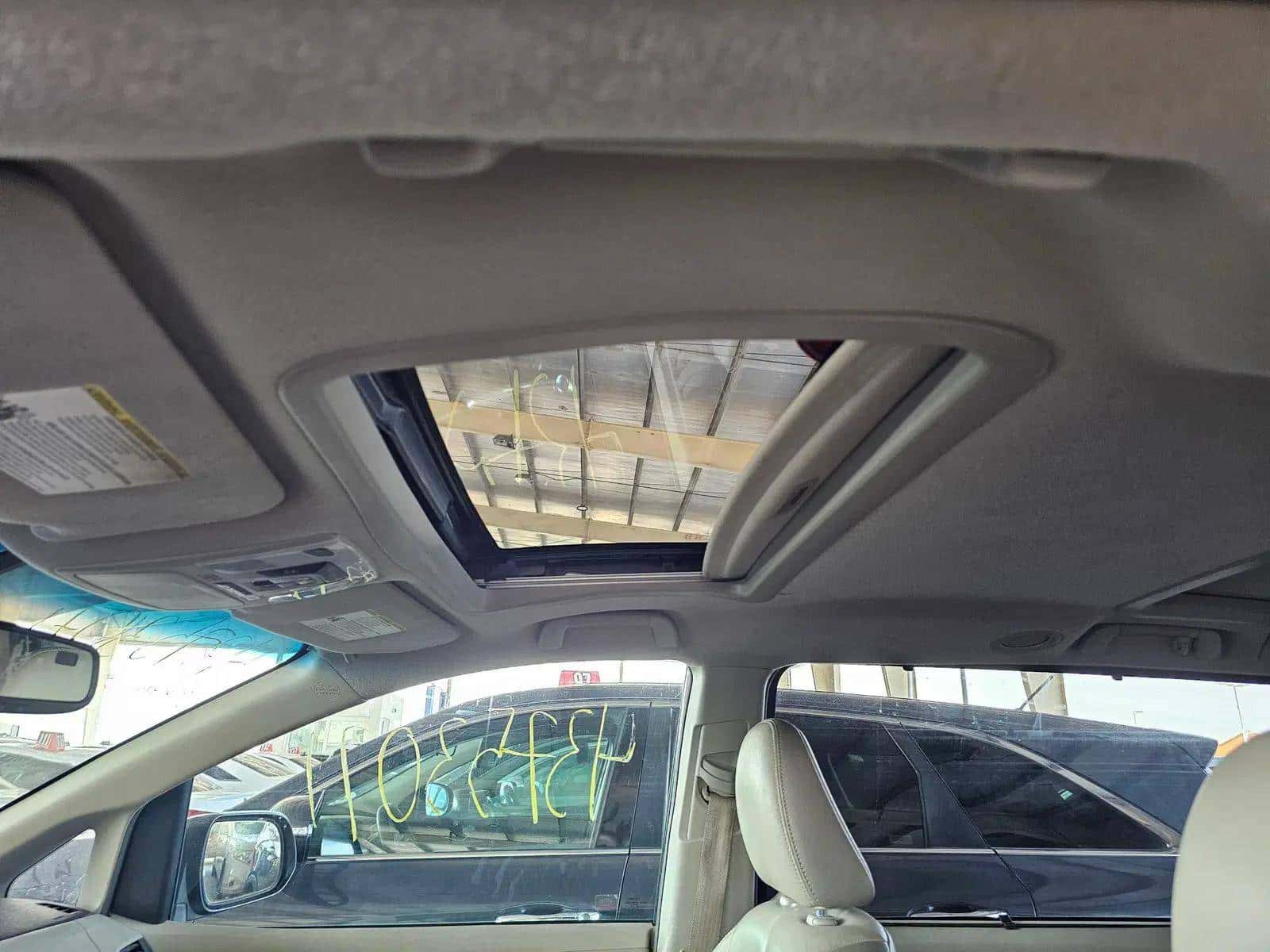 Toyota Sienna 2011 thumbnail 6