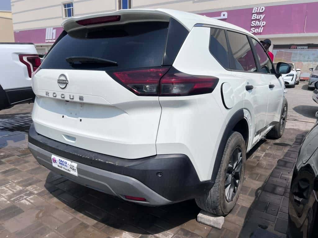 Nissan Rogue 2023 thumbnail 5