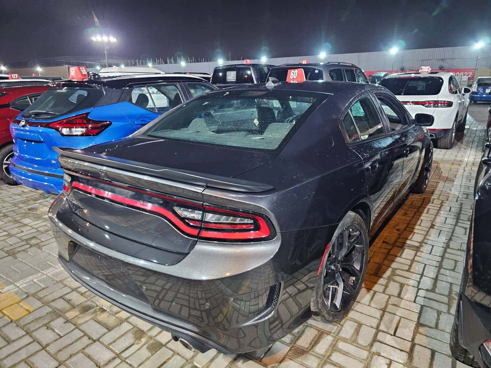 Dodge Charger 2022 thumbnail 2