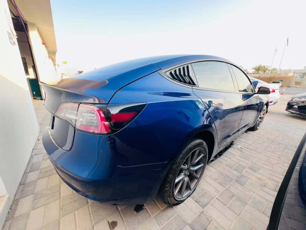 Tesla Model 3 2022 thumbnail 5