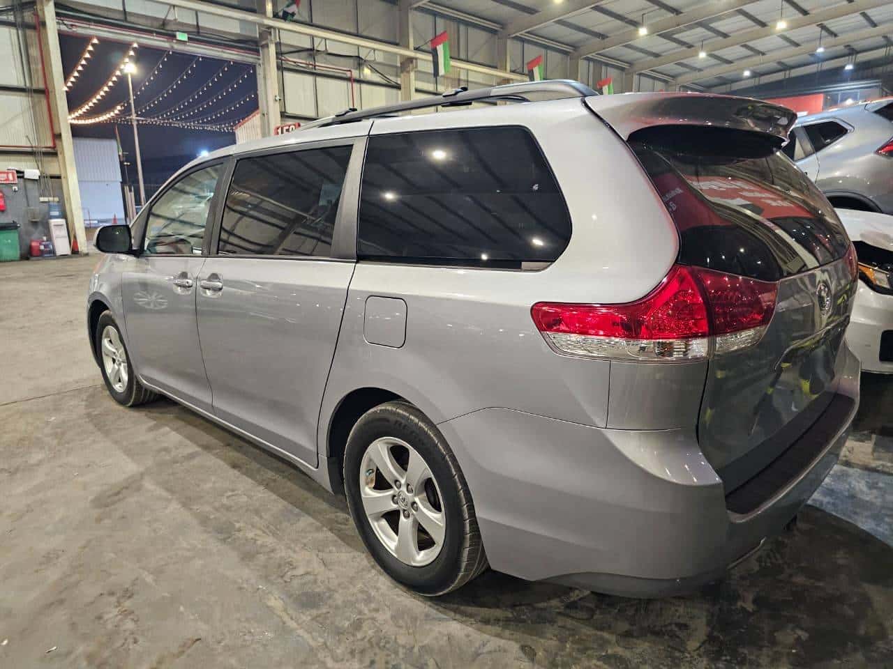 Toyota Sienna 2014 thumbnail 4