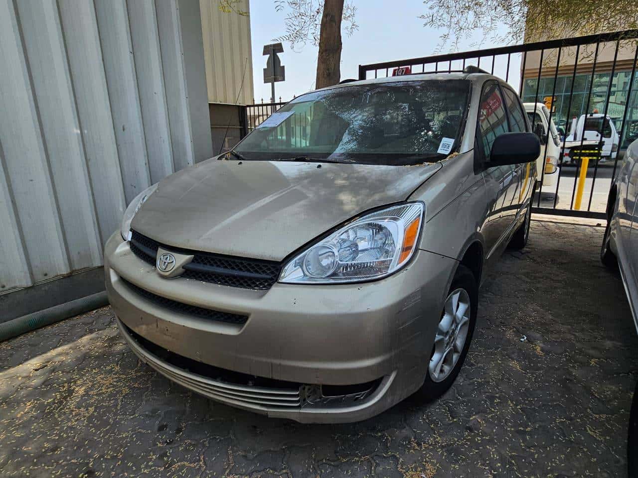 Toyota Sienna 2004 thumbnail 1
