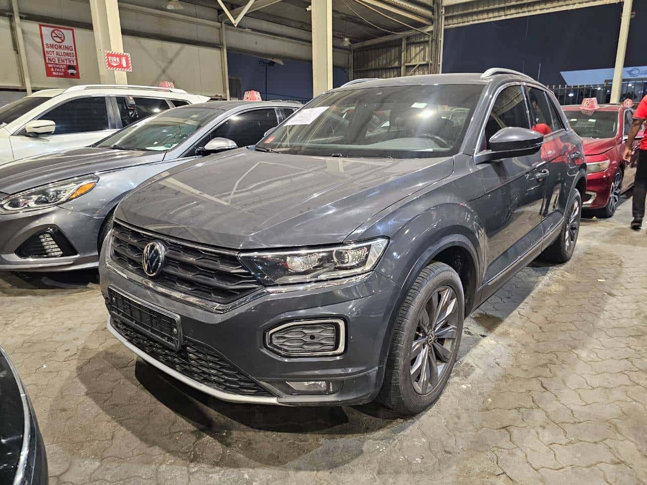 VOLKSWAGEN T-ROC 2021 thumbnail 1