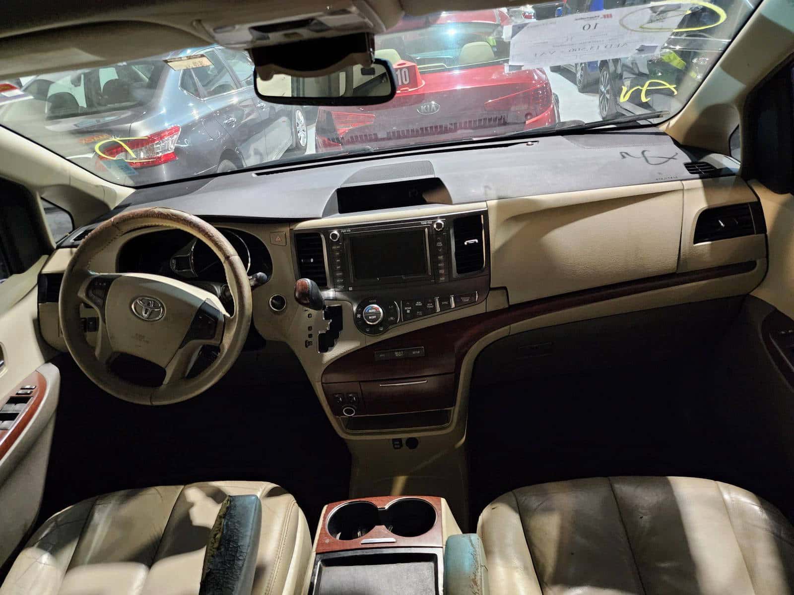 TOYOTA SIENNA - Exterior