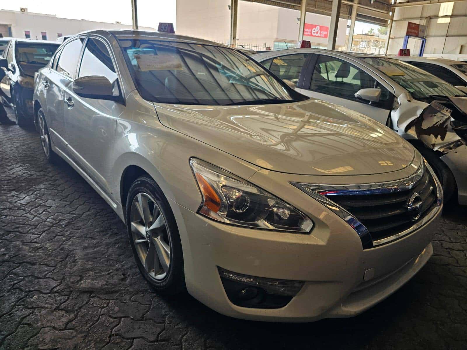 Nissan Altima 2015 thumbnail 3