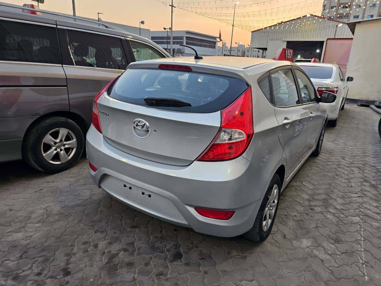 HYUNDAI ACCENT 2014 thumbnail 4
