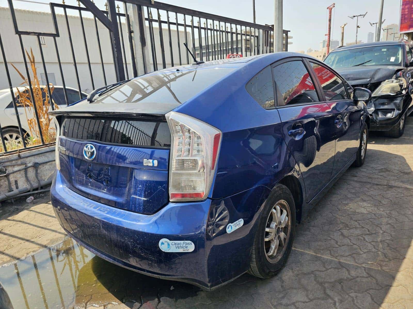 Toyota Prius 2011 thumbnail 2