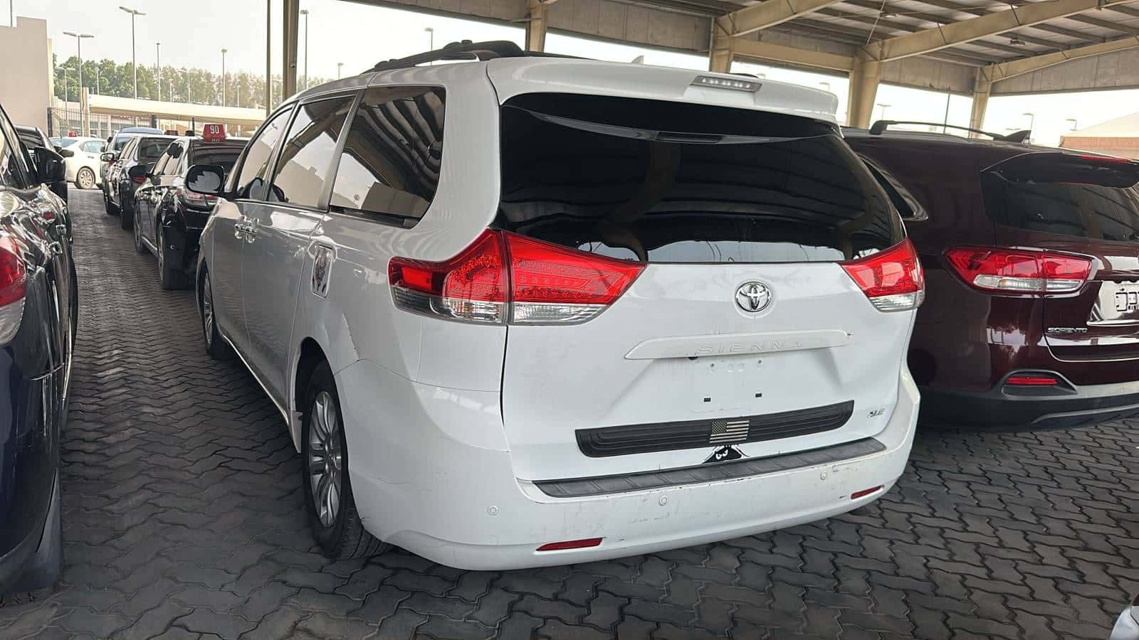 Toyota Sienna 2013 thumbnail 1