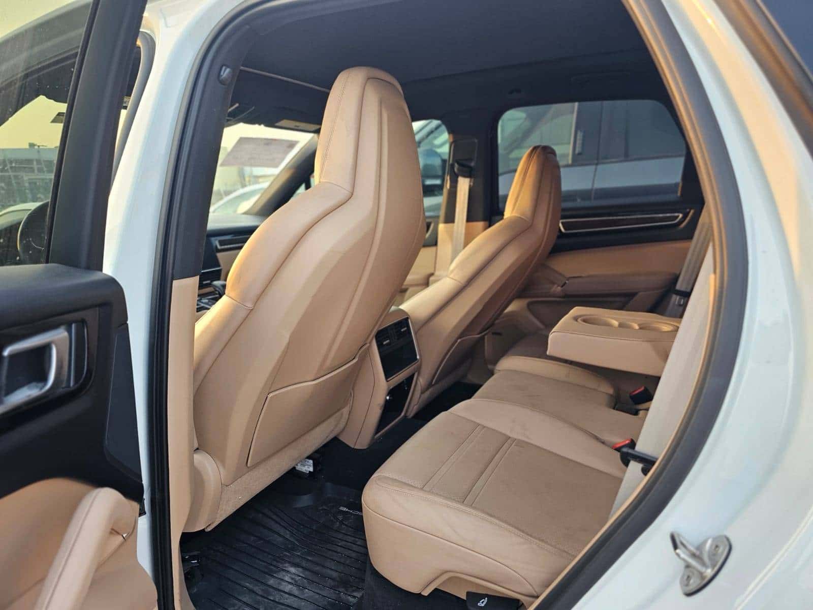 PORSCHE Cayenne 2023 thumbnail 7
