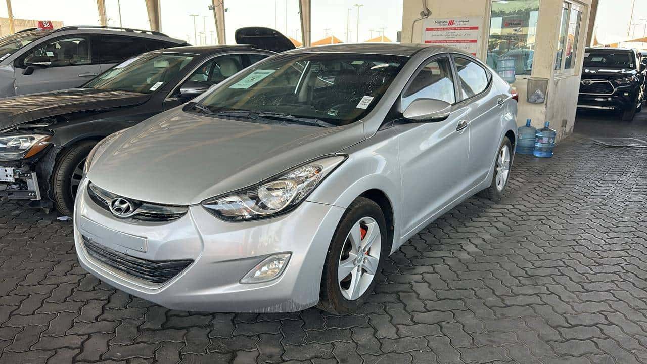 HYUNDAI AVANTE - Exterior