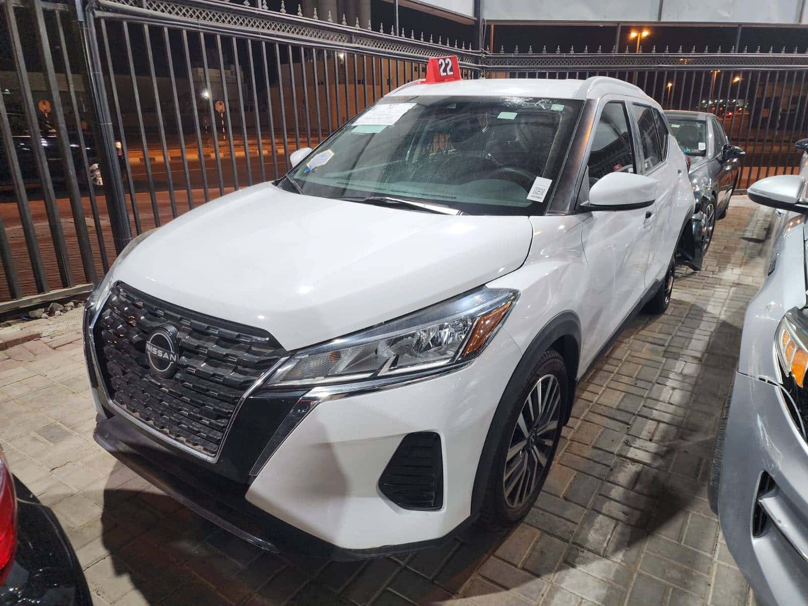 NISSAN KICKS 2023 thumbnail 4