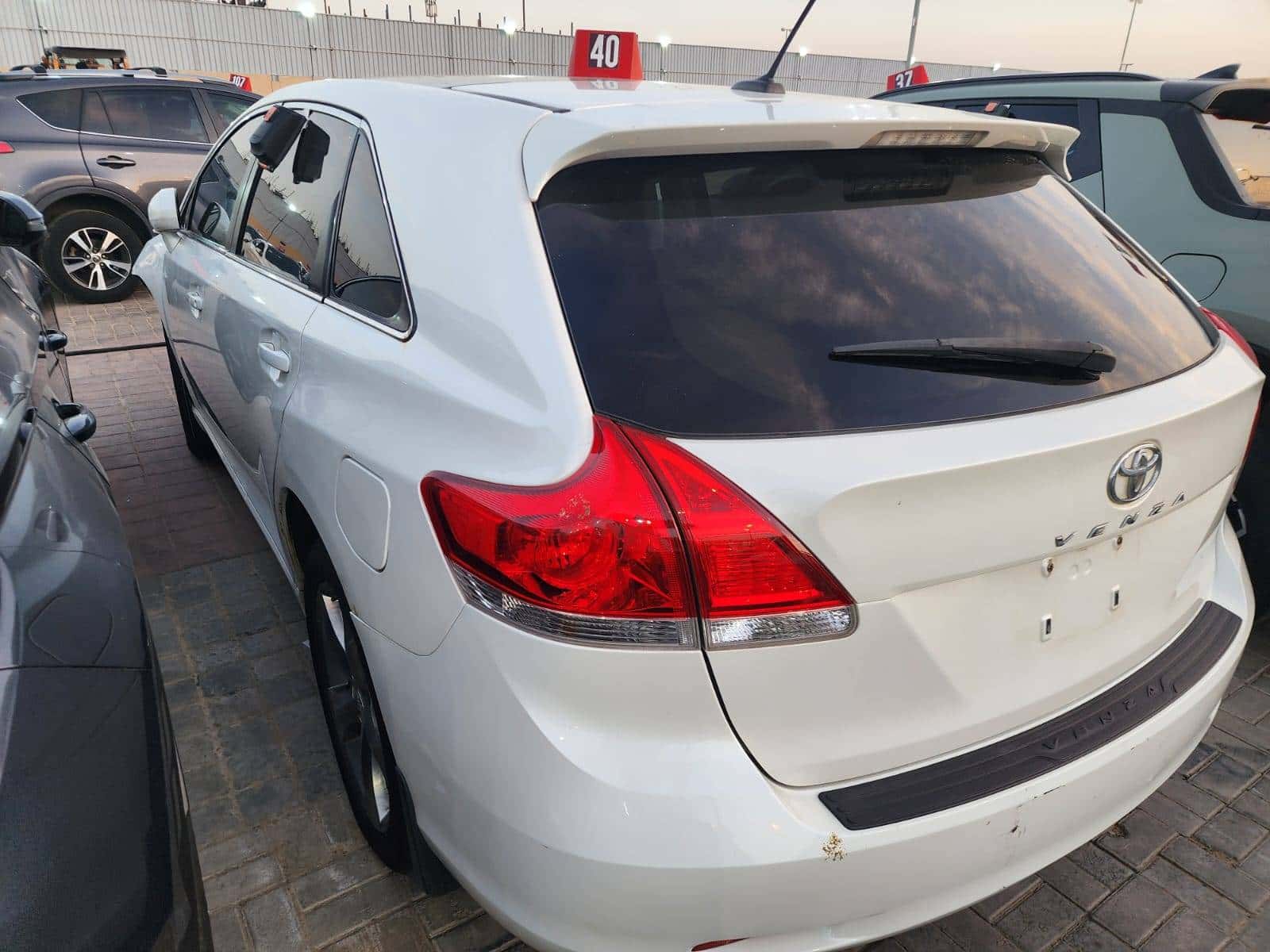 TOYOTA VENZA 2011 thumbnail 2