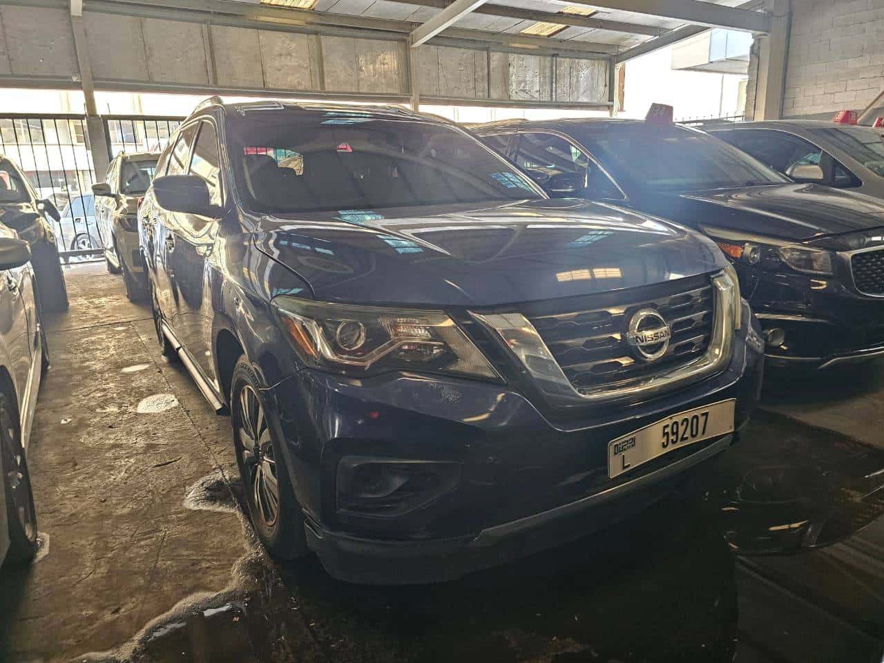 Nissan Pathfinder 2018 thumbnail 3