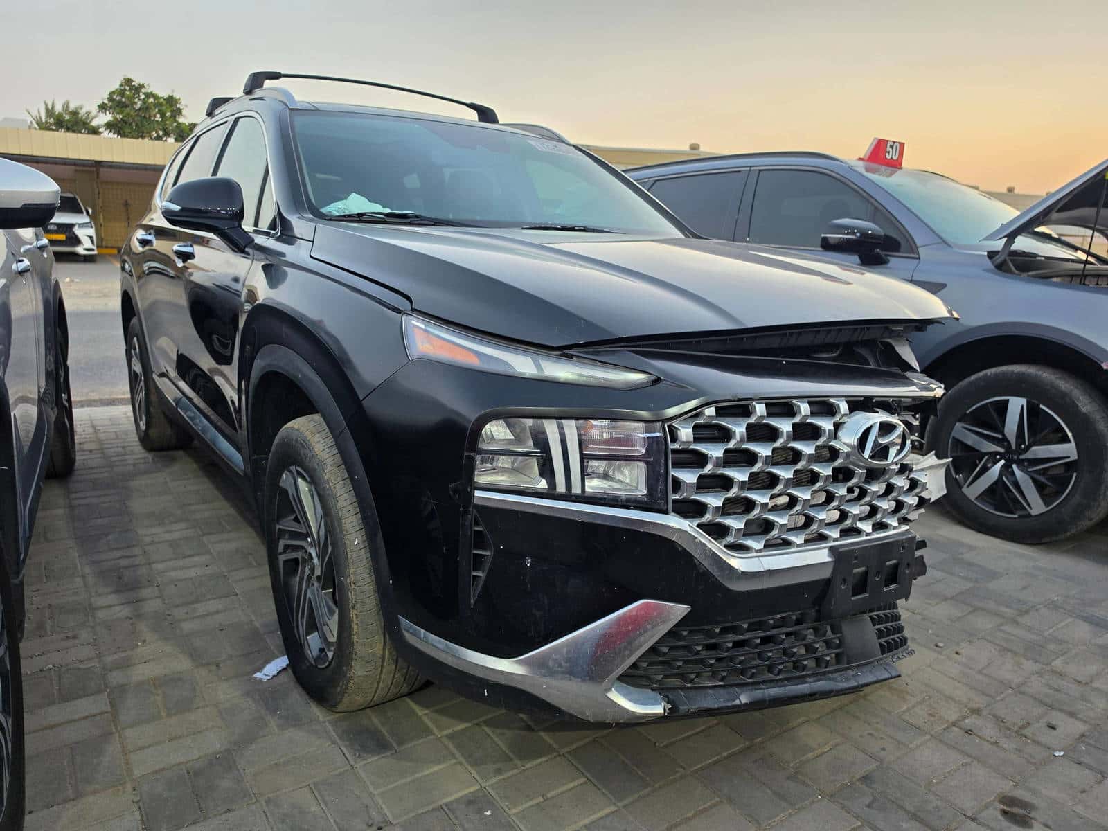 Hyundai Santa Fe 2023 thumbnail 3